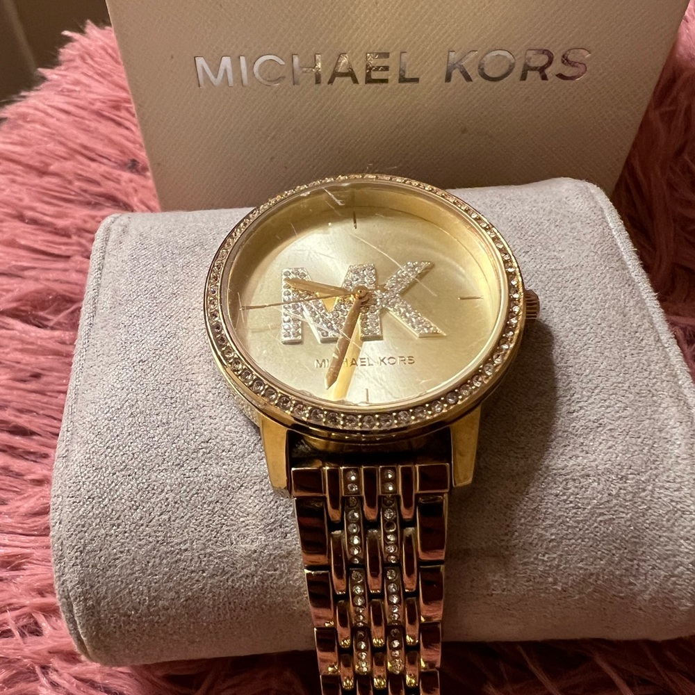 Michael Kors Watch- Melissa stainless steel gold logo MK4371.